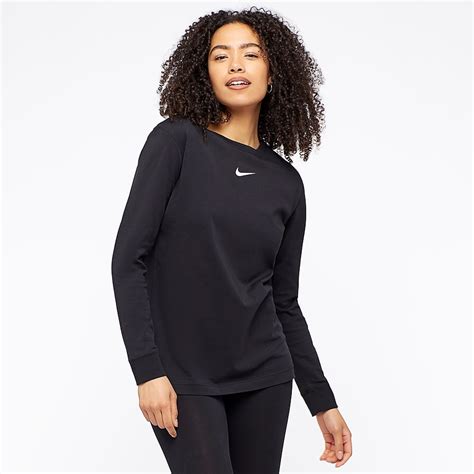 nike clothing for women